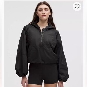 ✨NWT Lululemon Cropped Scuba Anorak Pullover - Black Sz 4✨